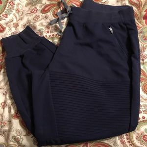 Figs Moto Jogger Scrub Pants size large in Navy
